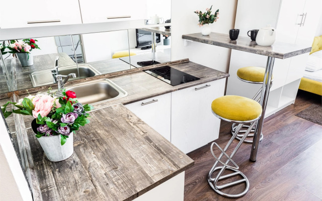 AHause на Малышева 42а