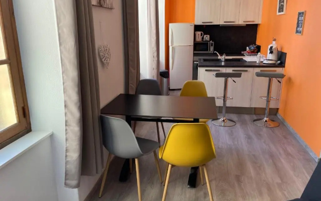 Millau Superbe Studio 35m2 Centre ville calme et Ajouré