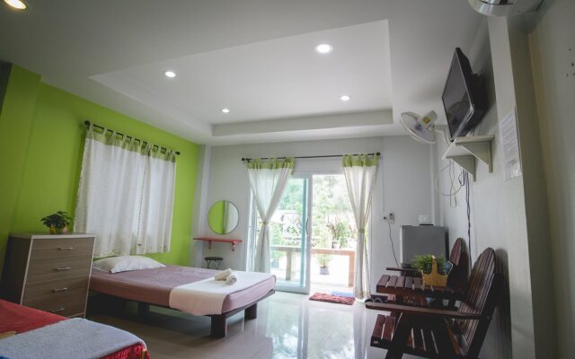 Tharadol Beach Resort