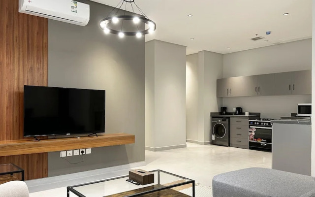 Ar Rabi F-7 Luxurious Creativity GX12