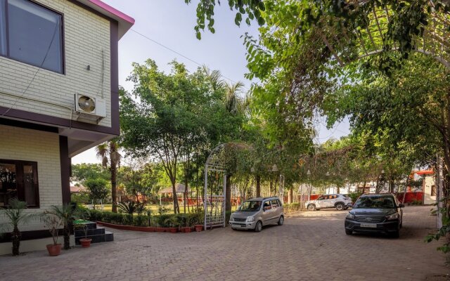 Corbett D Resort