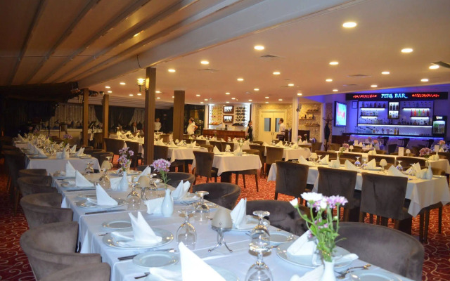 Perama Hotel