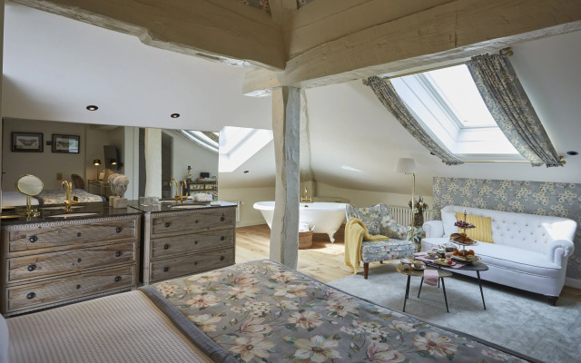 Helguera Palacio Boutique & Antique