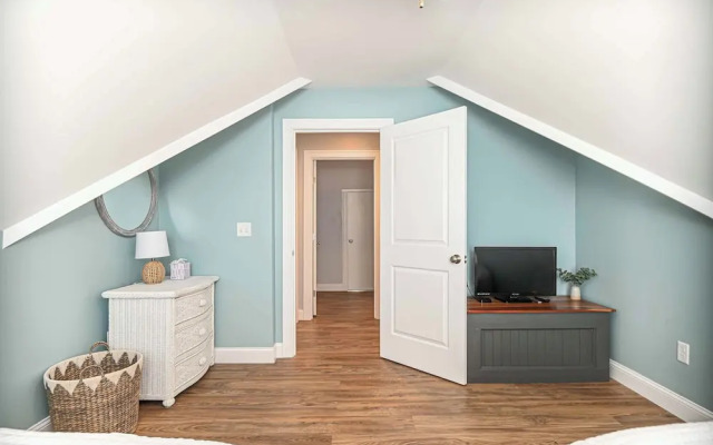 Maritime Meadows Charming Resort-style Home!