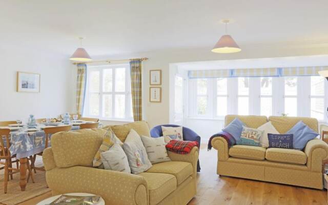 Restful Holiday Home in Aldeburgh With Garden