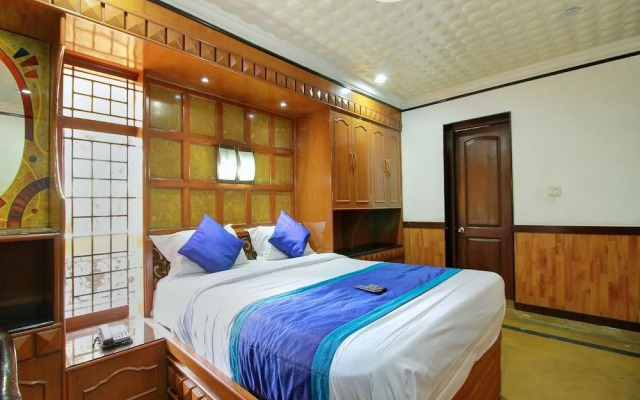 The Greenery - Holiday Inn by OYO Rooms