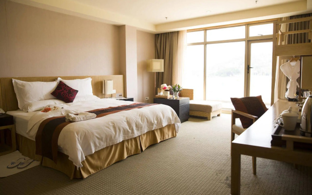 Titan Paradise Xiamen Hotel