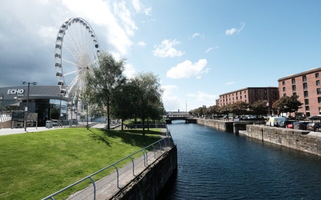 Living Easy Royal Quay