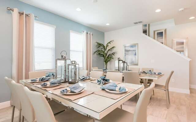 Reunion Raven by Vtrips