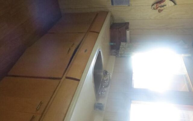 MacIver's Motel & Campground