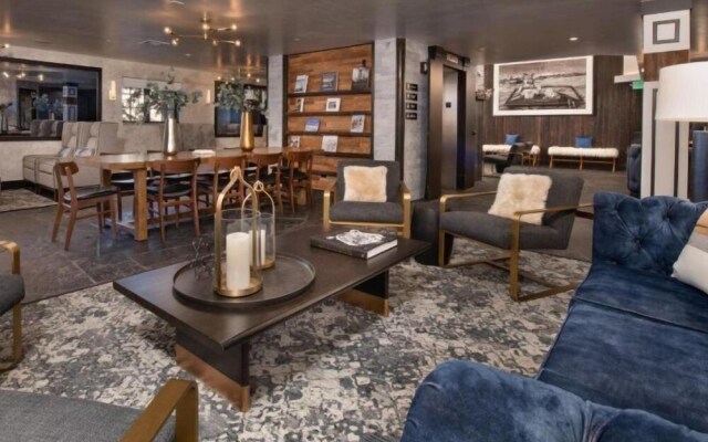 Vail Village King Hotel Room