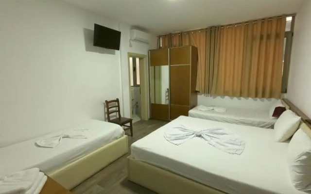 Bobi Hotel