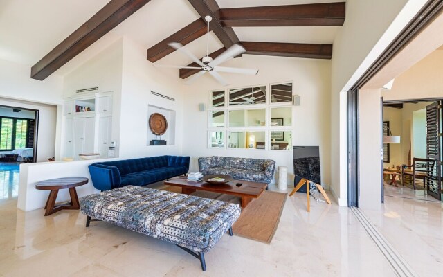 Gorgeous 4 Bedroom Condo