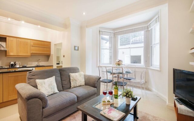 The Earl's Court Square Residence - RNCN