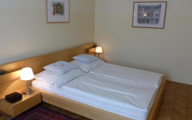 Stadtnest Bed & Breakfast