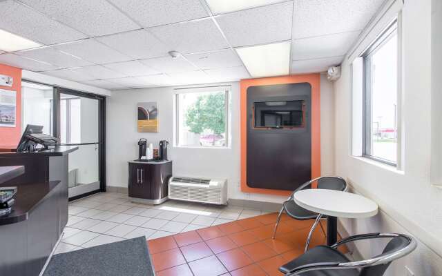 Motel 6 Council Bluffs, IA - Omaha East