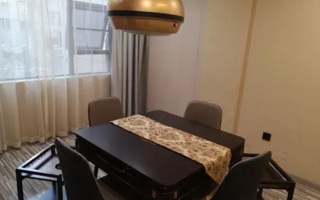 Huaihuayihuijingpinjiudian