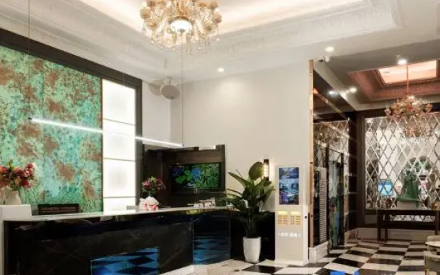 Warner Is Not Only A Motel