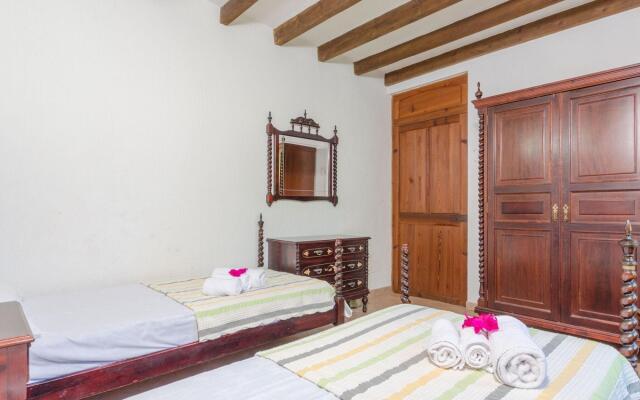 CAN SALAT - Villa for 9 people in Lloseta.