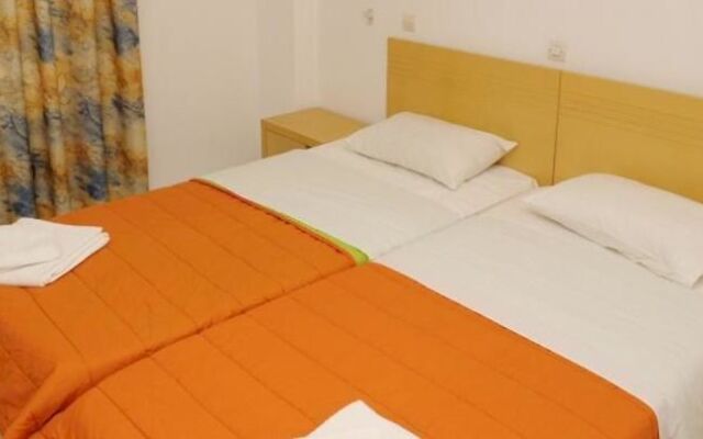 Tonia Hotel
