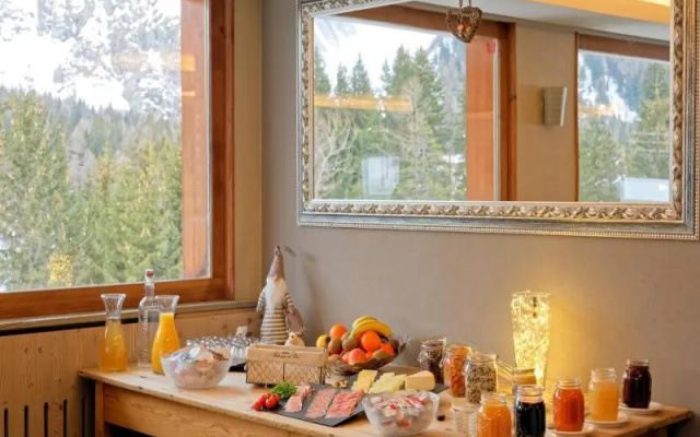 Hotel Edelweiss – Balcony – Orsieres