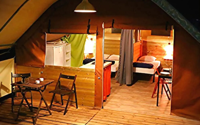 Camping Rives Des Corbieres