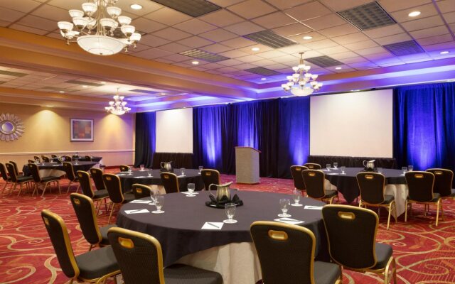 Crowne Plaza Auburn Hills by IHG