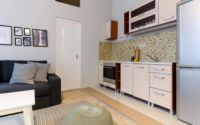 I30 Studio Apartment In Central Location.