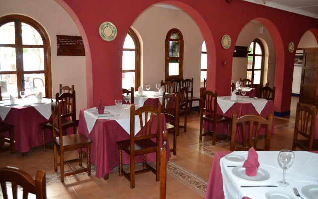Hotel Caserio de Iznajar