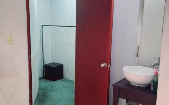 Suite amplia privada a 8 min del centro