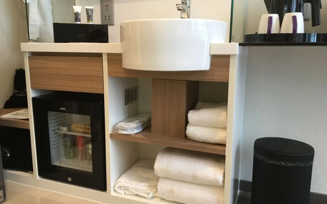 Mercure Singapore Bugis