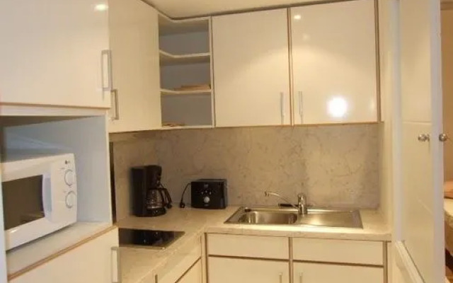 Senior Apartments Las Arcadias