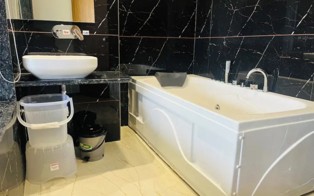 Hotel Royal Empire