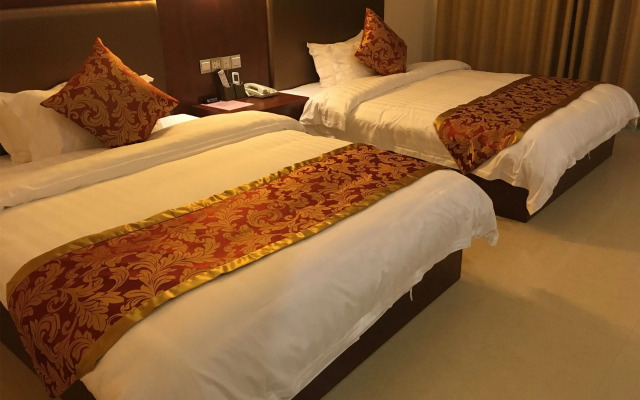 Yangshuo Mountain Top Retreat