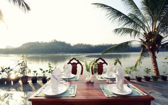 Sengmany Riverside Hotel