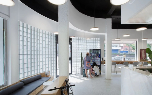 WEFLOW Hostel