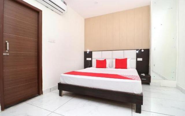 OYO 29265 Hotel Gold