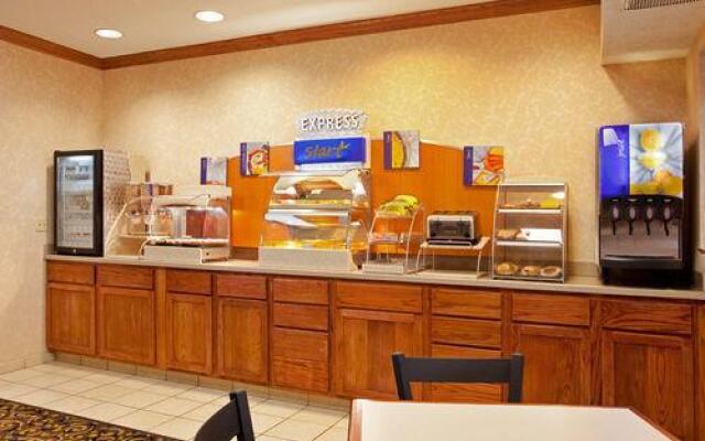 Holiday Inn Express Galesburg