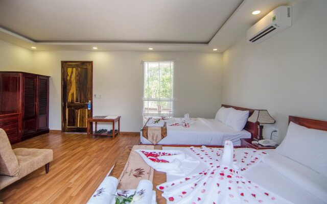 White Lotus Resort