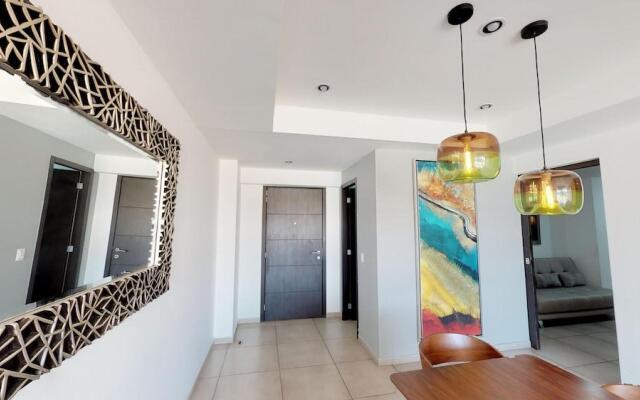 Comfortable and Trendy Apartment 2C