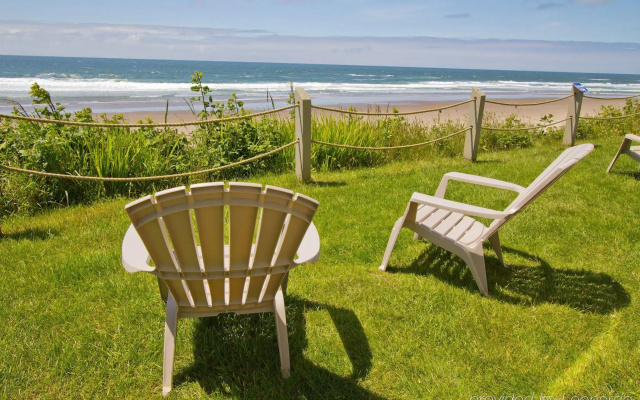 Pelican Shores Inn