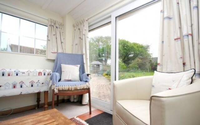 Aura Favoni, West Wittering 30323