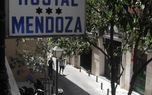 Hostal Mendoza