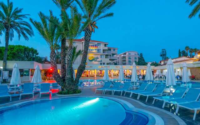 Sandy Beach Hotel - All Inclusive