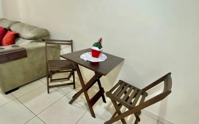 F034- Apto no Forte Churrasqueira, Wi-Fi e Piscina