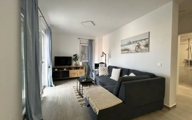 Blizina Mora II Modern Retreat