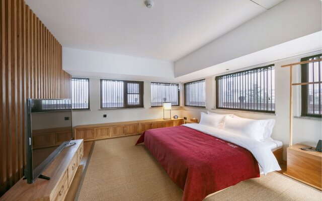 Qianna Yingtang Hotel