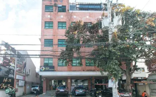 M28 Hotel and Apartments Quezon City