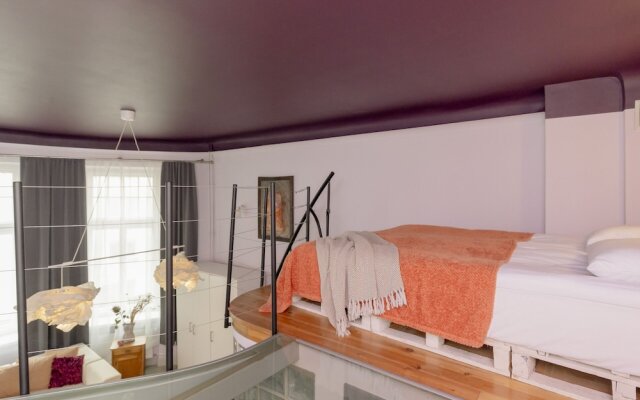 Dream Studio With Mezzanine by Renters