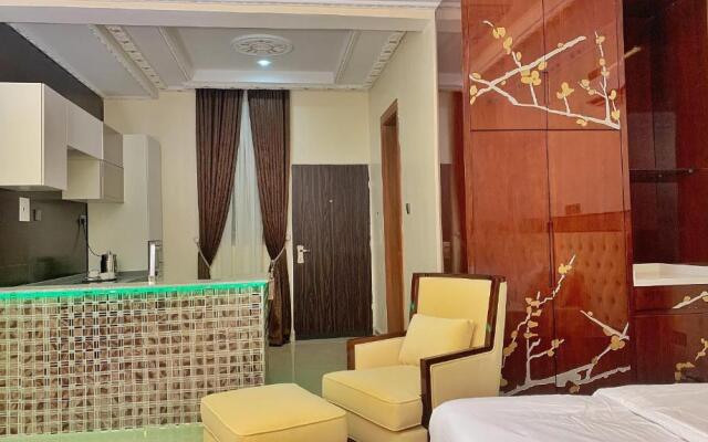 Double D Luxury Apartments